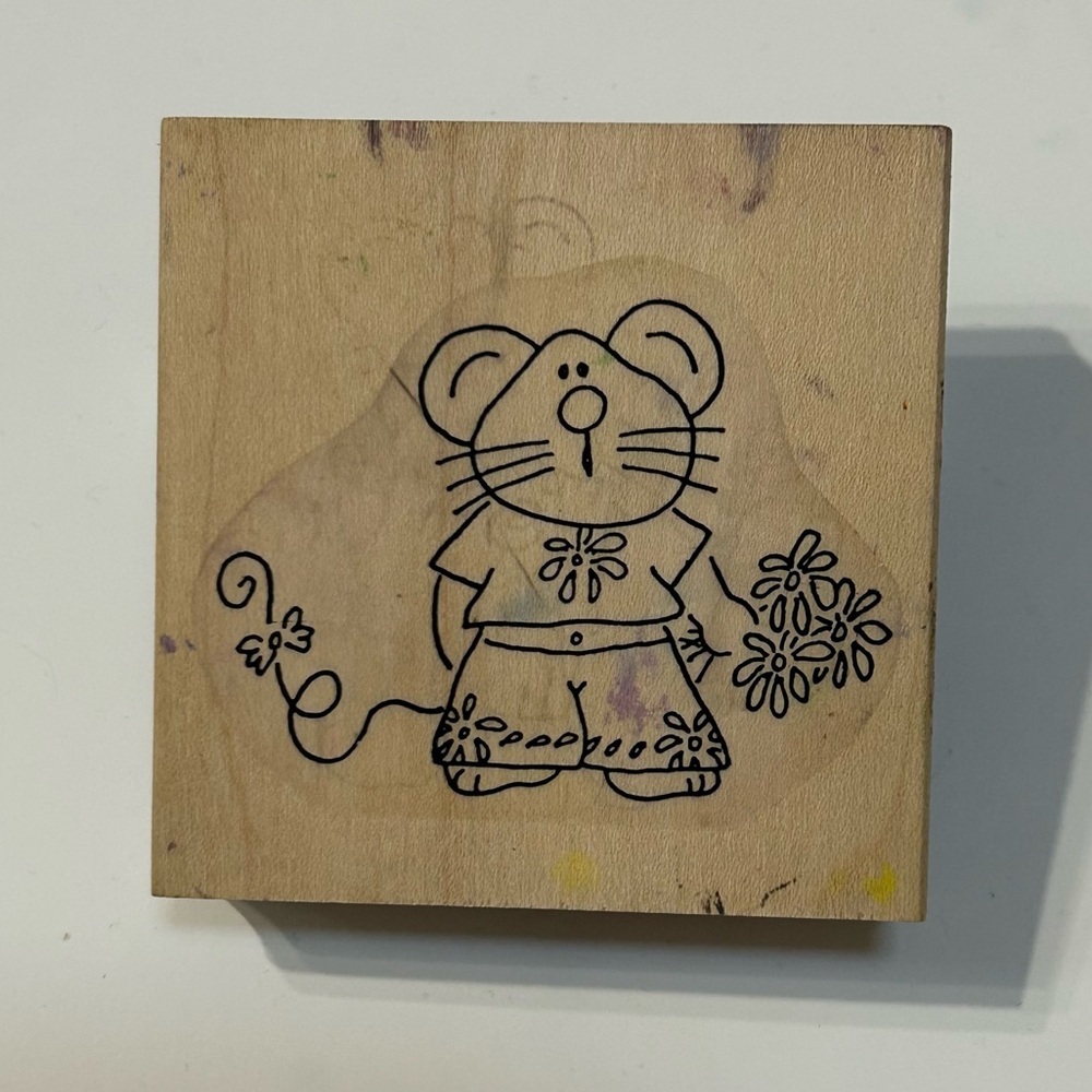 TAC - The Angel Company Mouse With Flowers Rubber Stamp